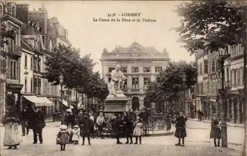 Ak Lorient Morbihan, Kurs, Theater, Statue,  Szene, Menschen, Architektur