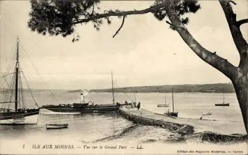 Ak Île aux Moines Morbihan, Blick auf den Hafen, Boote, Sable, Bäume