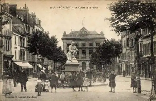Ak Lorient Morbihan, Skulptur, Platz, Bäume, Gebäude, Kinder