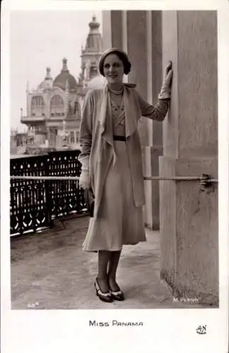 Ak Miss Panama, Portrait im Kleid