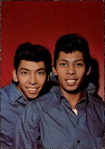 Ak Band The Blue Diamonds, Portrait