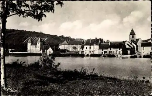 Ak Vaux Yonne, Schöne Landschaft, Häuser am Wasser, kleiner Kirchturm, Hügel im Hintergrund