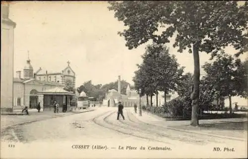 Ak Cusset Allier, Platz du Centenaire,  Architektur, Straßenansicht, Bäume