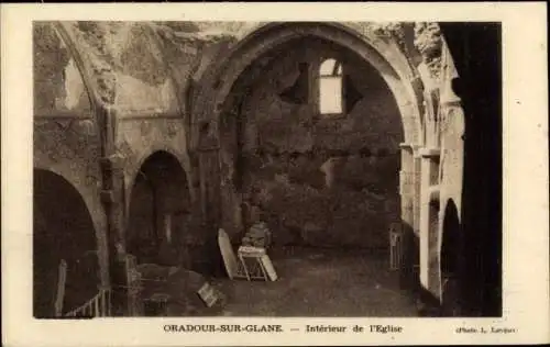 Ak Oradour sur Glane Haute Vienne, Interieur de l'Eglise