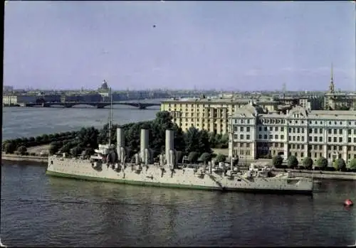 Ak Leningrad Sankt Petersburg Russland, Russisches Kriegsschiff Panzerkreuzer Aurora, als Museum