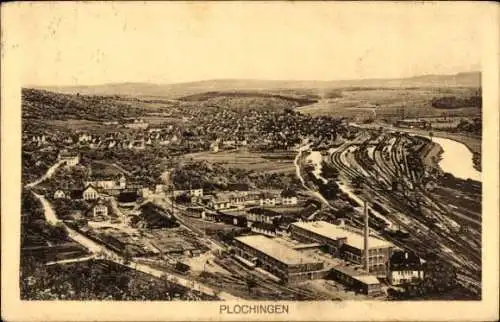 Ak Plochingen am Neckar, Luftaufnahme von  Industriegebäude, Bahnlinie, Landschaft
