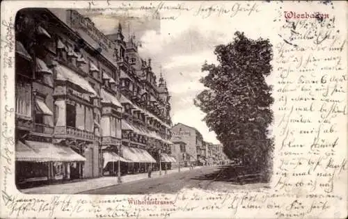 Ak Wiesbaden in Hessen,  Wilhelmstraße,  Architektur, Bäume, vereinzelt Menschen