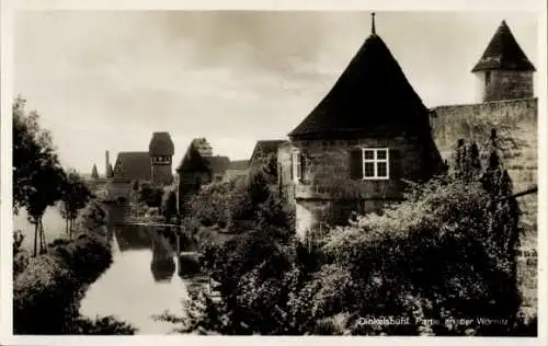 Ak Dinkelsbühl in Mittelfranken,  Partie an der Wornitz, Flusslandschaft,  Gebäude