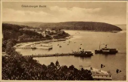 Ak Glücksburg an der Ostsee, Bucht, Anleger