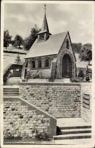 Ak Küssnacht Kanton Schwyz, Kapelle, Gedenkstätte, Steinbau, Bäume, Schweiz