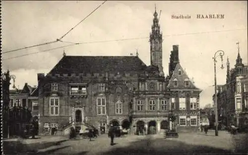 Ak Haarlem Nordholland Niederlande, Stadhuis  s Gebäude, Marktplatz, Stadtarchitektur
