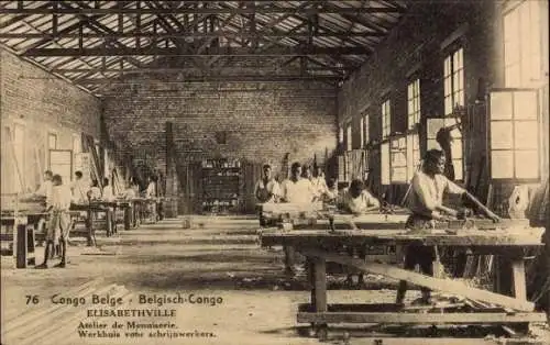Ak Lubumbashi Elisabethville DR Kongo Zaire, Werkstatt, Tischler, Holzarbeiten, Atelier, belgisch