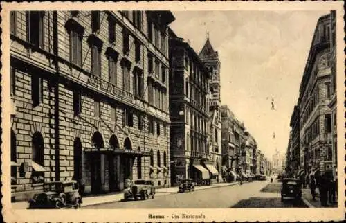 Ak Roma Rom Lazio, Straße mit n Gebäuden, Autos, und Schriftzug 'Roma Via Nazionale'