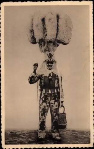 Ak Binche Wallonien Hennegau, Karneval von Binche, Gille in voller Tracht