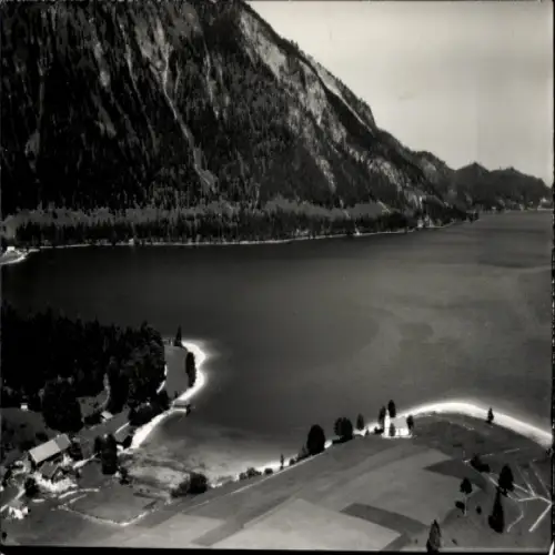 Foto Kochel am See Oberbayern, Zwergern am Walchensee, Fliegeraufnahme