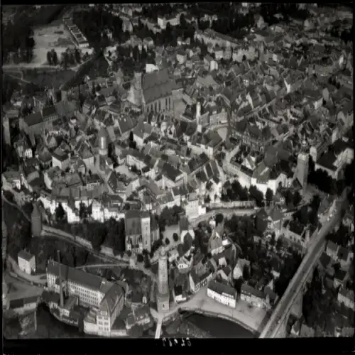 Ak Bautzen in der Oberlausitz, Stadtansicht von Bautzen mit vielen Gebäuden, einer Kirche und ...