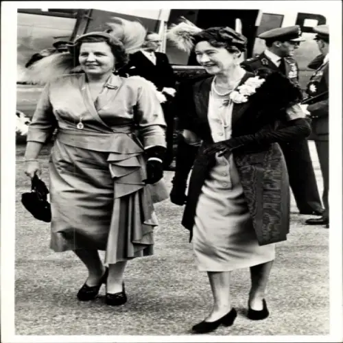 Ak Luxembourg 19. Juni 1951, Groot Hertogin Charlotte, Koningin Juliana