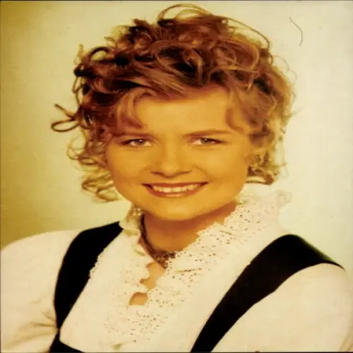 Autogrammkarte Sängerin Angela Wiedl, Portrait