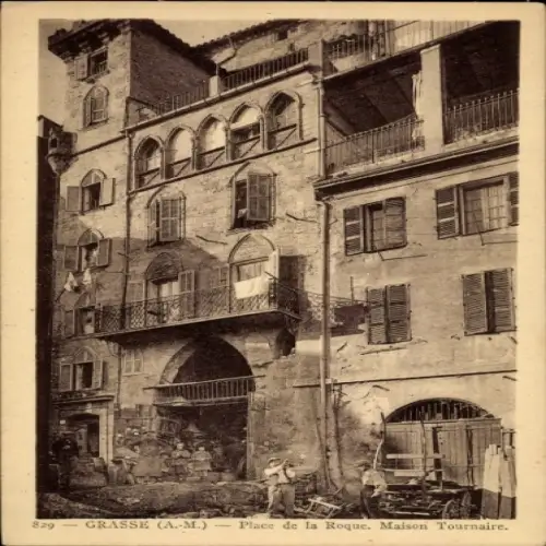 Ak Grasse Alpes Maritimes, Historisches Gebäude, Place de la Roque, Maison Tournaire
