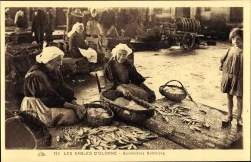 Ak Les Sables d'Olonne Vendée, Sardinieres Sablaises
