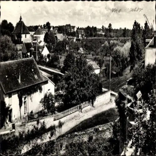 Ak Ainay le Château Allier, Les Remparts, Chapelle Saint-Roch