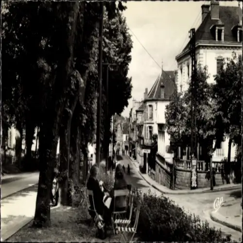 Ak Bourbon l'Archambault Allier, Park, Rue Achille Allier
