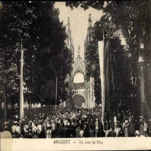 Ak Aixe sur Vienne Haute Vienne, Rue d'Arliquet, Un Jour de Fete