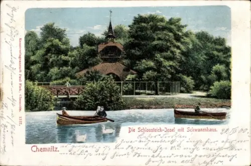 Ak Chemnitz in Sachsen, Schlosssteich-Josel, Schwanenhaus, zwei Boote auf dem Wasser