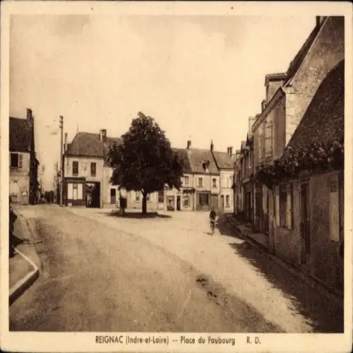 Ak Reignac Indre et Loire, Platz du Faubourg,  Architektur, ruhige Straße, Bäume