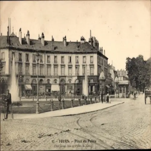 Ak Tours Indre et Loire, Place du Palais