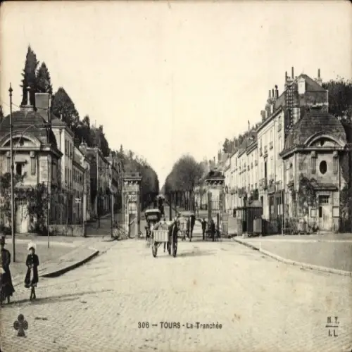Ak Tours Indre et Loire, Straße mit Häusern, Karrenverkehr, alte Architektur, schwarz-weiß