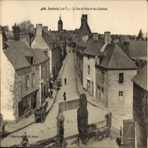 Ak Antrain Ille et Vilaine, Rue de Paris, Vue Generale