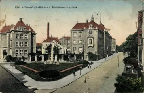 Ak Kiel, Gewerkschaftshaus, Maschinenbauschule, Straßenansicht, Pflanzenbeete,  Architektur