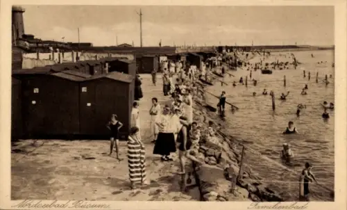 Ak Nordseebad Büsum, Strandansicht, Badegäste, Badehäuser, Norddeutschland