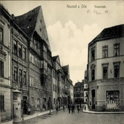 Ak Neunhofen Neustadt an der Orla,  Rodaerstraße, Stadtansicht, Menschen auf der Straße