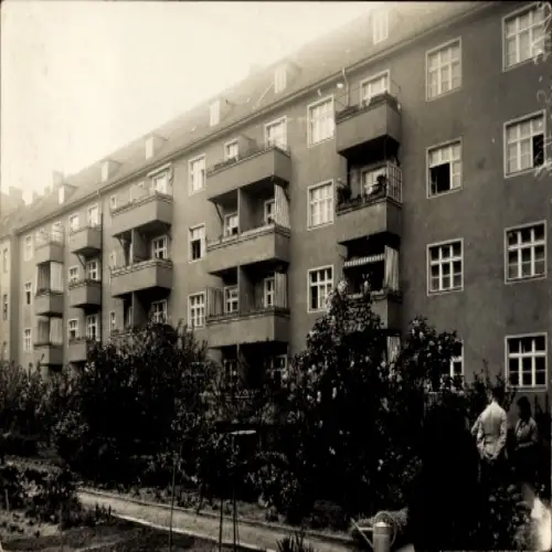 Foto Ak Berlin Tempelhof Mariendorf, Blumenweg 10, Wohnblock