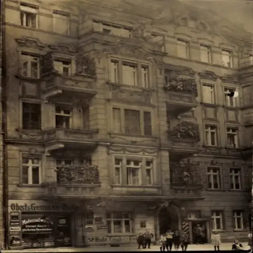 Foto Ak Berlin Kreuzberg, Haus Monumentenstraße 18, Obst- u. Gemüsehandlung, Kohlengeschäft