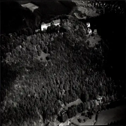 Foto Bad Laasphe in Westfalen, Schloss Wittgenstein, Fliegeraufnahme