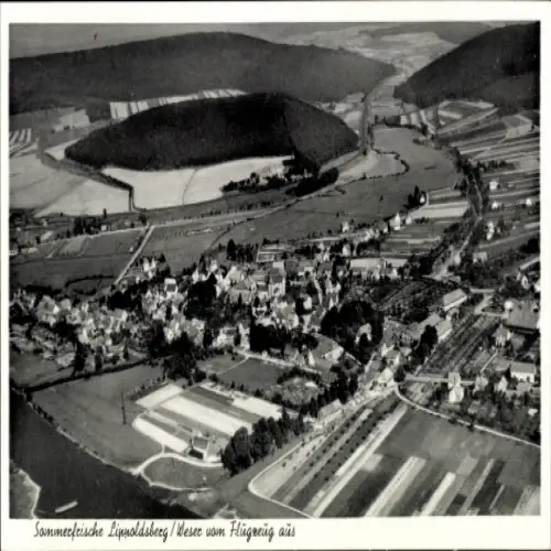 Ak Lippoldsberg Wahlsburg Weserbergland, Luftaufnahme von  Weser, Landschaftsaufnahme, Sommerfris