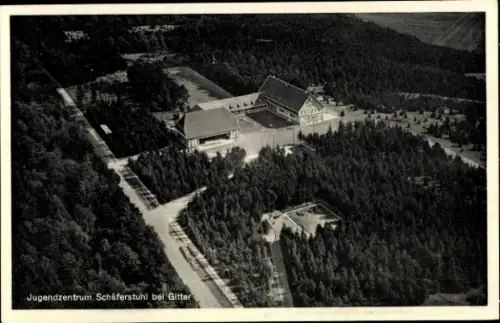 Ak Gitter Salzgitter in Niedersachsen, Luftaufnahme des Jugendzentrums, Waldlandschaft, Gebäude