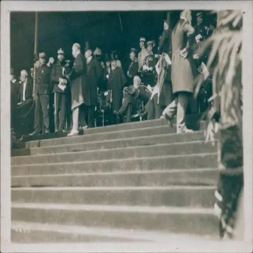 Foto Französischer Präsident Fallières beim Pferderennen in Caen, Tribüne, Juli 1911