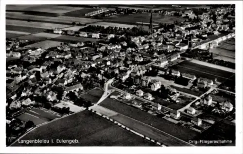 Ak Bielawa Langenbielau Schlesien, Luftaufnahme von  zahlreiche Häuser, Felder