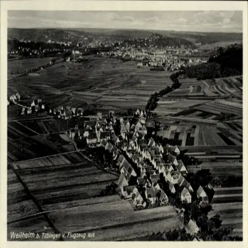 Ak Weilheim Tübingen am Neckar, Flugaufnahme von Weilheim, Landschaft mit Feldern und Dörfern