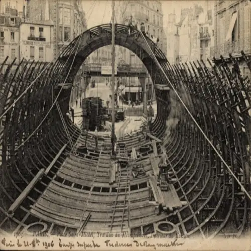 Ak Paris, Travaux du Metropolitain, Innenraum des Caisson, Klinik
