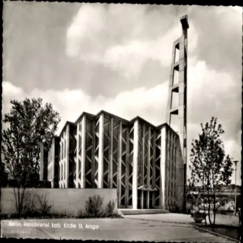 Ak Berlin Tiergarten Hansaviertel, kath. Kirche St. Ansgar