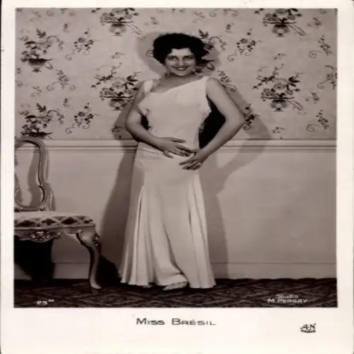 Foto Ak Miss Brasilien, Portrait im Kleid