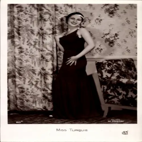 Foto Ak Miss Türkei, Portrait im Kleid