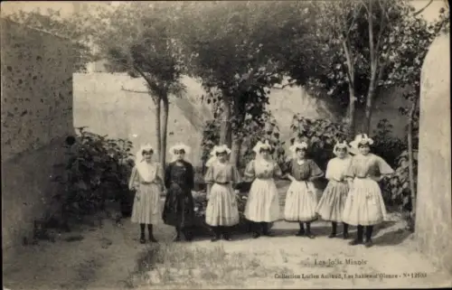 CPA Les Sables d'Olonne Vendée, Les Jolis Minois