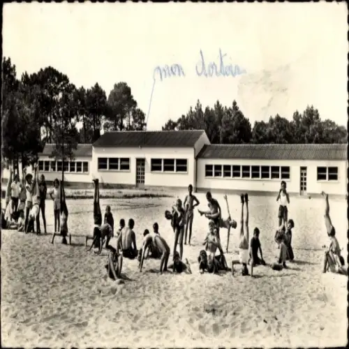 Ak Saint Hilaire des Loges Vendée, Colonie de Vacances d'Aulnay-sous-Bois, Dortoirs, Salle de Jeux