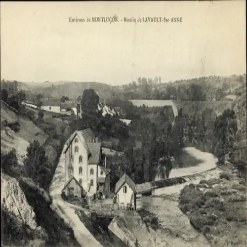 Ak Montluçon Allier, Moulin de Lavault-Ste-Anne, Landschaft, Wasser, Gebäude